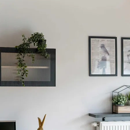 Modern Family With Parking And Balcony In The Center By Renters Апартаменти *