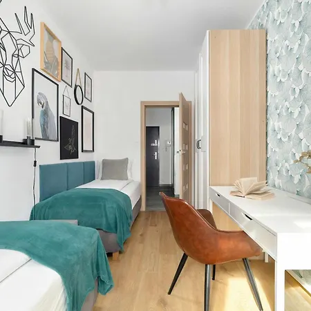 Modern Family With Parking And Balcony In The Center By Renters * Познань