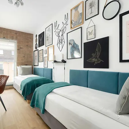 Modern Family With Parking And Balcony In The Center By Renters * Познань
